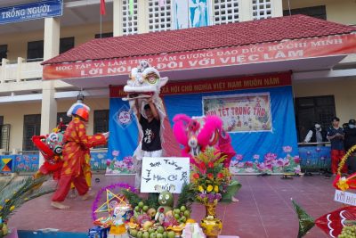 Vui Tết trung thu cùng học sinh Trường THPT Chuyên Lê Khiết Năm 2022