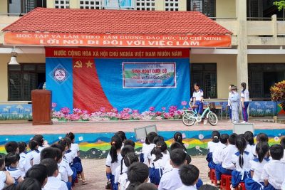 SINH HOẠT DƯỚI CỜ – CHỦ ĐIỂM “AN TOÀN GIAO THÔNG”